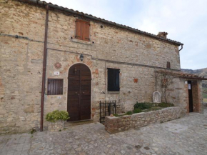 Belvilla by OYO Graceful Apartment with Garden Petrella Guidi